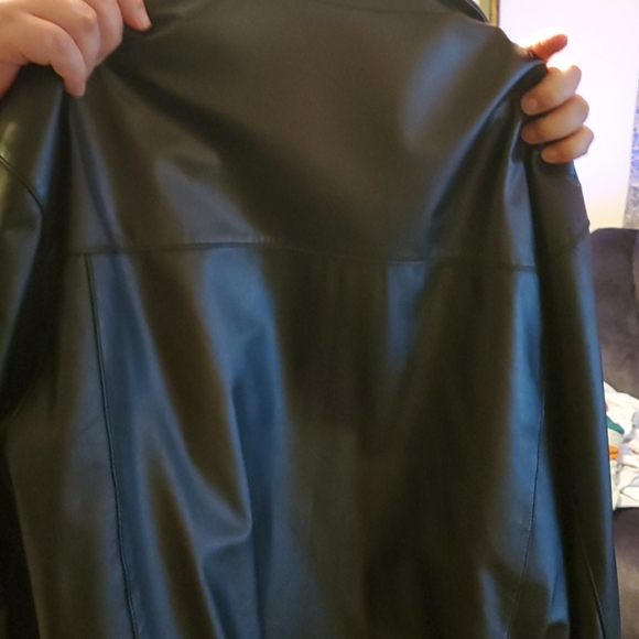 Mens leather jacket - Picture 8 of 11